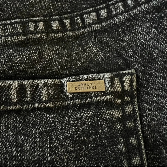 NWT Armani Exchange Vintage Black Wash Freyed Zipper Hem Size 26 - Picture 16 of 16